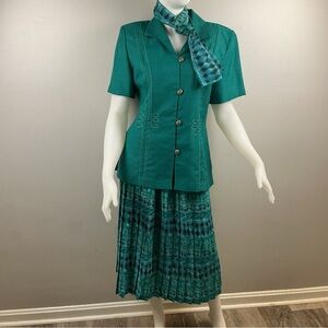Vintage Leslie Fay Women’s Green Blazer Pleated Midi Skirt W/Scarf Suit Sz. 16